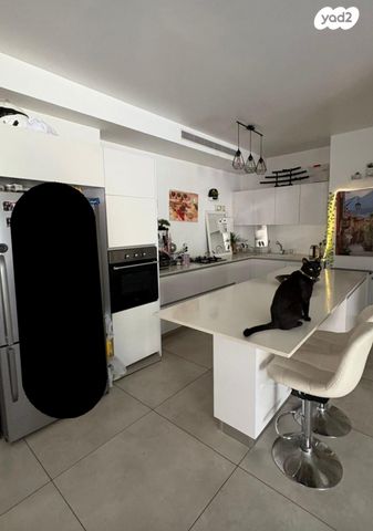 דירת גן, הפרחים 6, נווה גן, רמת השרון