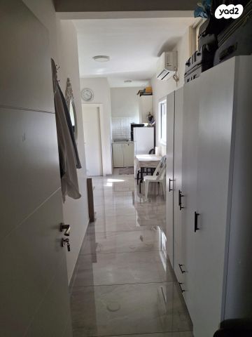 יחידת דיור, גוז'יקוב 11, קרית שלום, תל אביב יפו