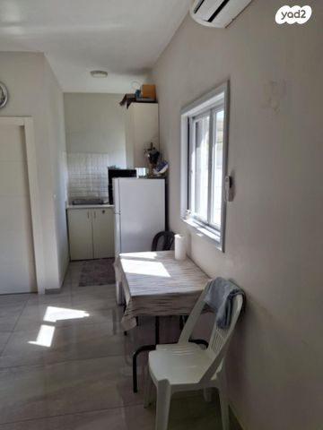 יחידת דיור, גוז'יקוב 11, קרית שלום, תל אביב יפו