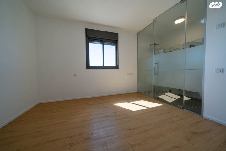 גג/ פנטהאוז, תאנה 32, החורש, חריש