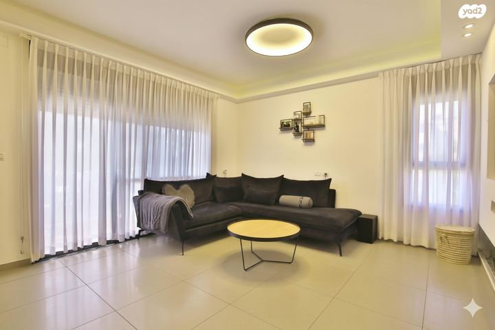 אהרונוביץ' 1