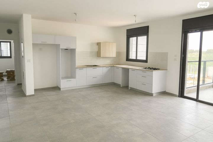 דירה, אור ים, אור עקיבא