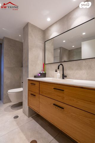 דירה, רחל המשוררת, נאות שמיר, יבנה