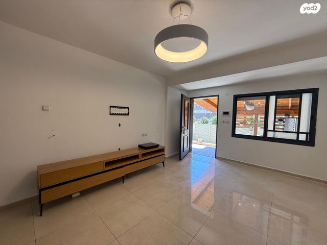 דירת גן, ציפורן 8, בן גוריון, נצרת עילית / נוף הגליל