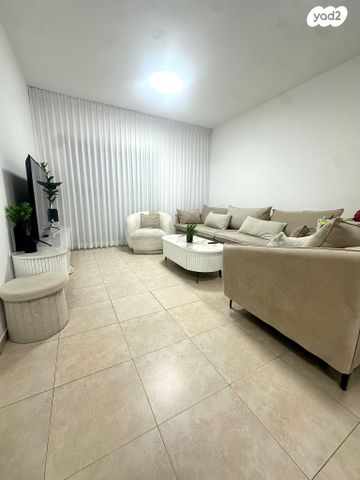 אביגדור המאירי 