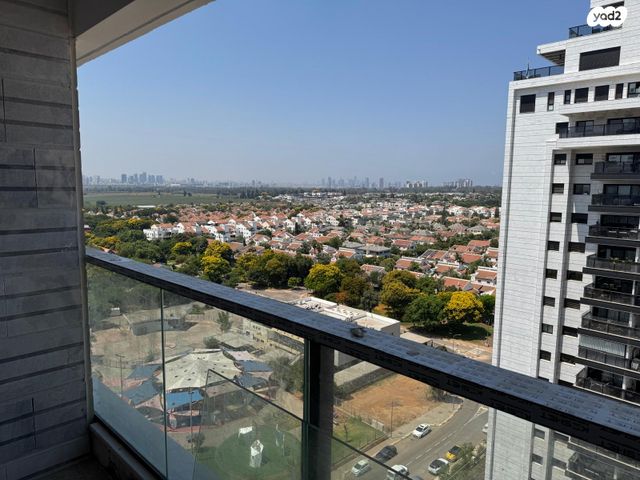 דירה, יונה וולך, גרין פארק החדשה, הוד השרון