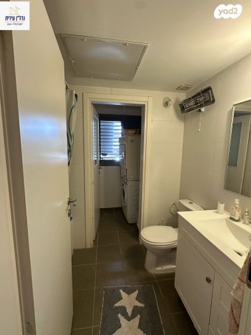 דירה, אהוד מנור, כפר יונה