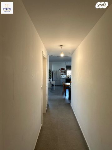 דירה, אהוד מנור, כפר יונה