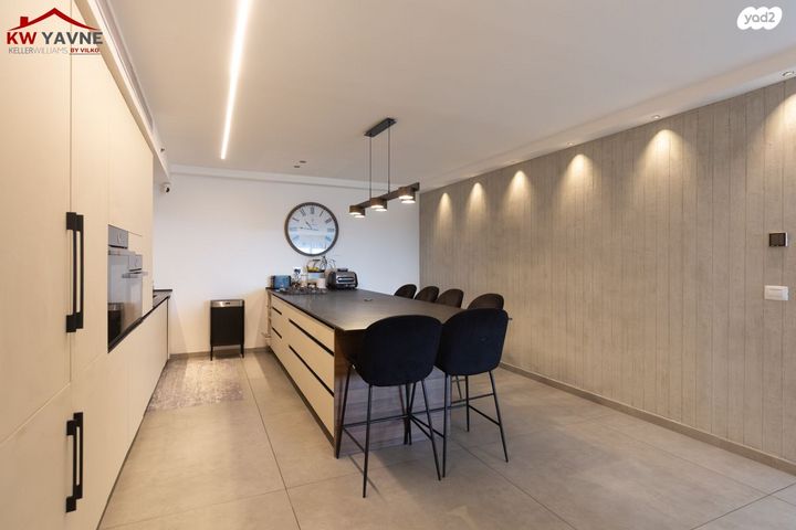 דירה, רחל המשוררת, נאות שמיר, יבנה