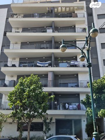 דירה, אריה בן אליעזר, נווה רם, שיכון מזרחי, רמת גן