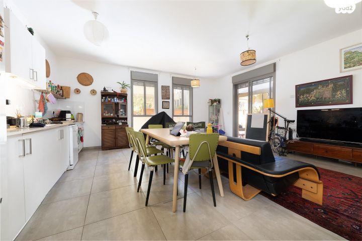 דירת גן, שמואל ירחינאי, צהלון, שיכוני חסכון, תל אביב יפו