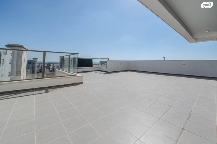 גג/ פנטהאוז, תאנה 32, החורש, חריש