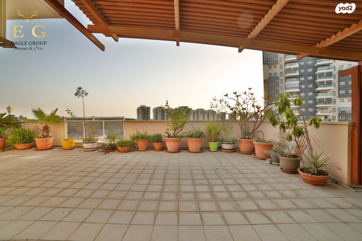 גג/ פנטהאוז, יעקובי, רחובות