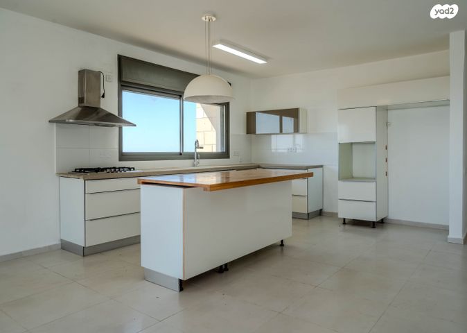 גג/ פנטהאוז, תאנה 32, החורש, חריש