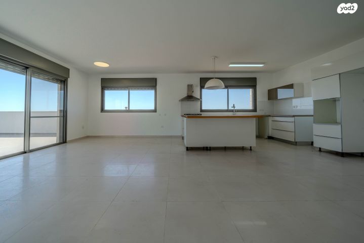 גג/ פנטהאוז, תאנה 32, החורש, חריש