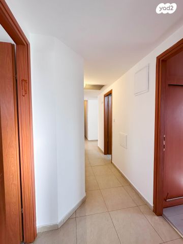 דירה, מרום נווה, רמת יצחק, רמת גן