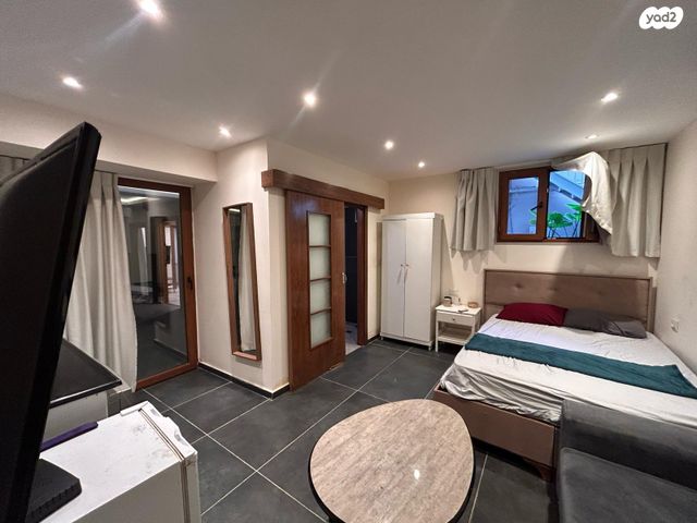 רבנו חננאל 12