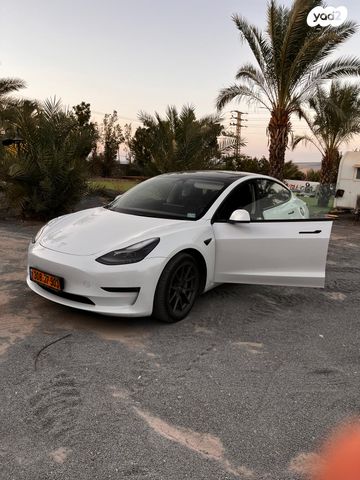 מודעת רכב טסלה מודל 3