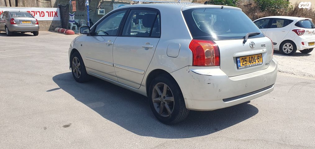 טויוטה קורולה