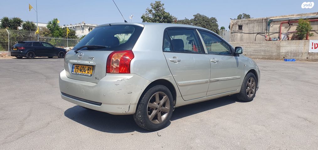 טויוטה קורולה