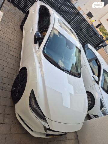 מודעת רכב מאזדה 6