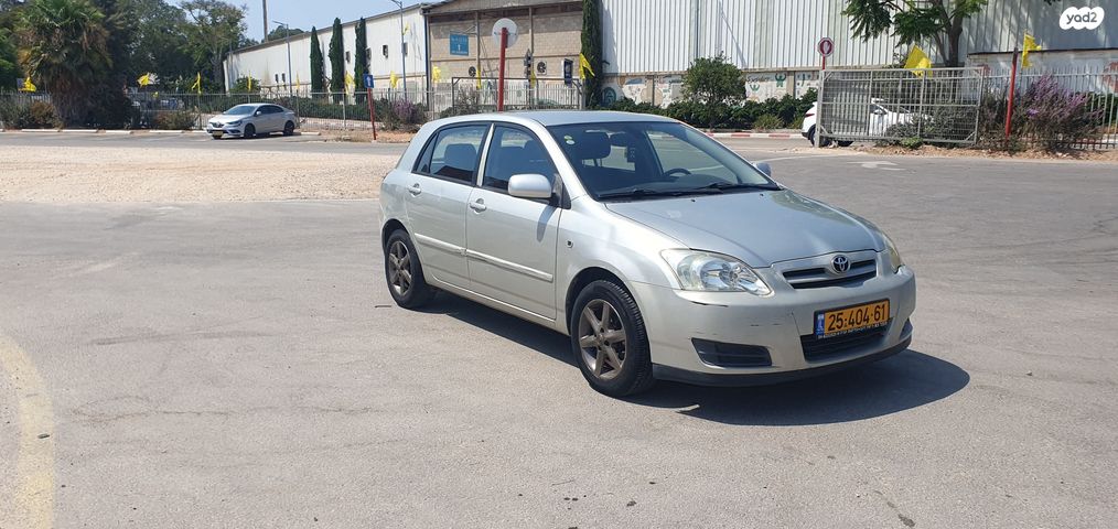 טויוטה קורולה