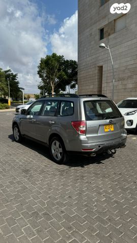 סובארו פורסטר