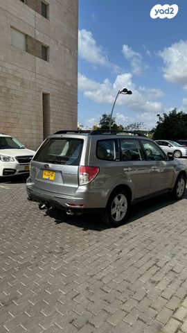 סובארו פורסטר