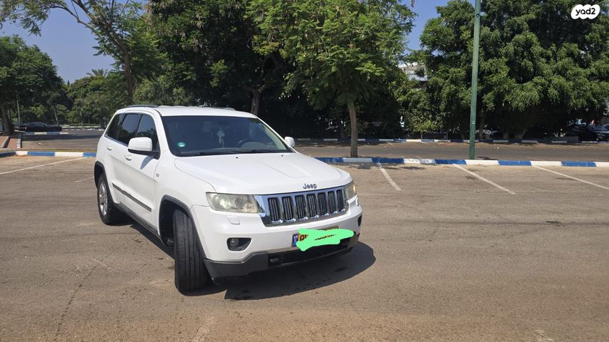 מודעת רכב ג'יפ גרנד צ'ירוקי