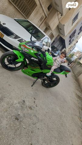 קאוואסאקי נינג'ה 400