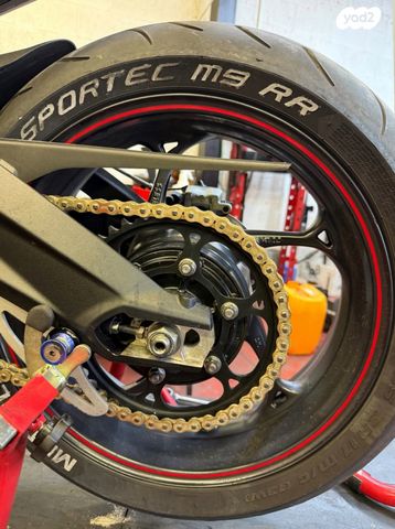 טריומף Street Triple RS