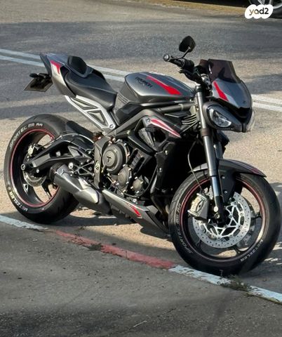 טריומף Street Triple RS