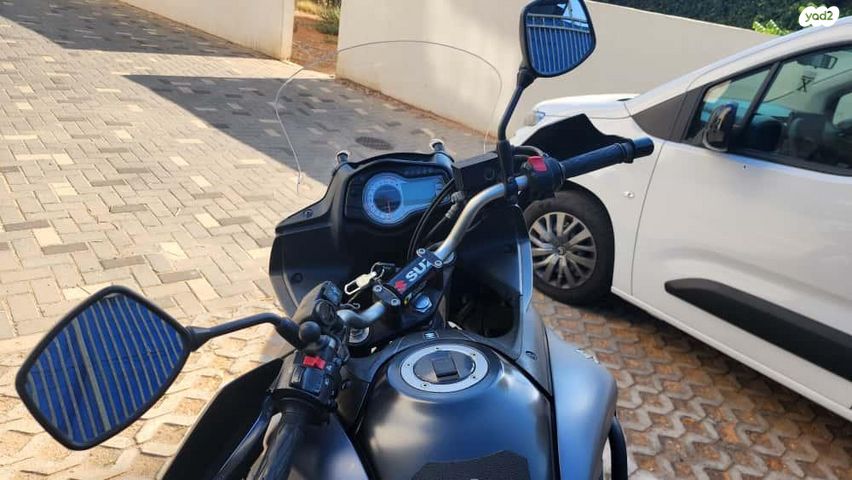 סוזוקי DL650 וי-סטרום