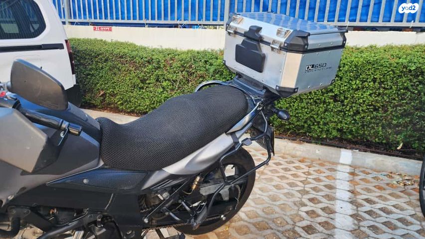 סוזוקי DL650 וי-סטרום