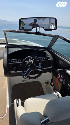 יאכטות - סירות מנוע