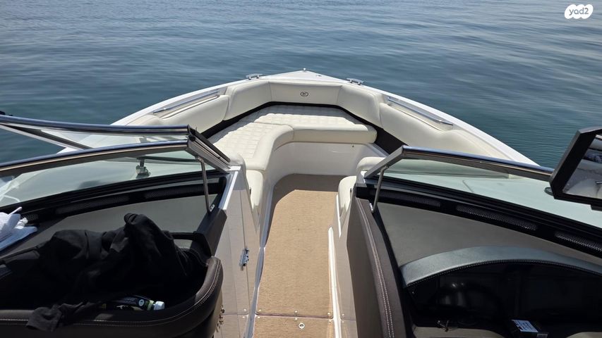 יאכטות - סירות מנוע