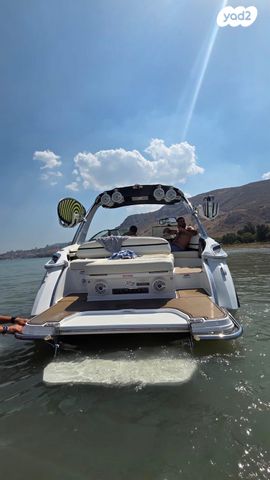 יאכטות - סירות מנוע