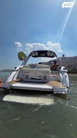 יאכטות - סירות מנוע