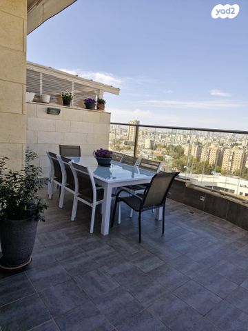 דירה, יגאל ידין 20, קרית אילון, חולון