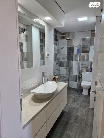 דירה, יגאל ידין 20, קרית אילון, חולון