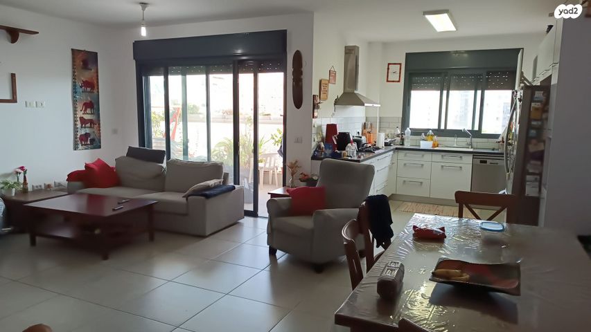 דירה, חושן 14, וילה דורי, שכונת הדגל, נס ציונה