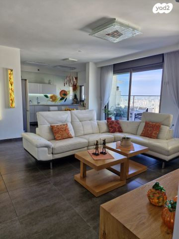 יגאל ידין 20