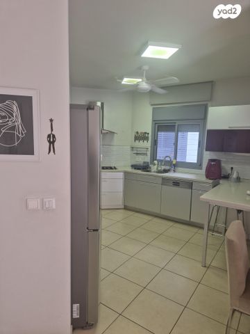 דירה, אורי קרני 1, כפר גנים ג, פתח תקווה