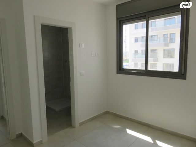 דירה, שבט מנשה 5, אחיסמך, לוד