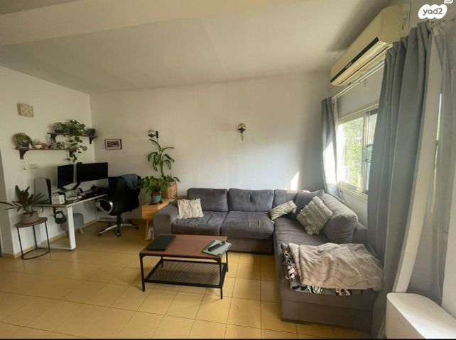 אנטיגונוס 15