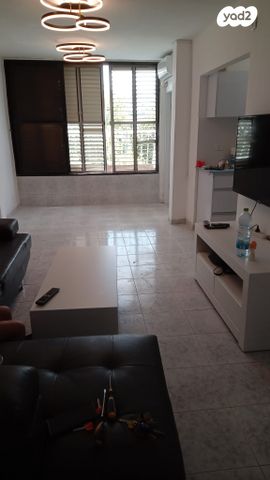 דירה, יוסף אהרונוביץ' 66, שיכון ותיקים, חולון