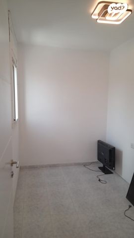 דירה, יוסף אהרונוביץ' 66, שיכון ותיקים, חולון