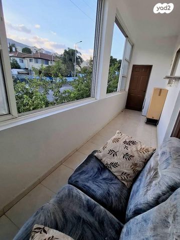 דירה, שדרות מנחם בגין 85, שכונת הורדים, קרית שמונה