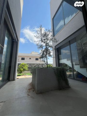 בית פרטי/ קוטג', אלונים, חיננית