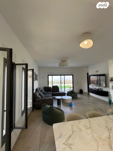 בית פרטי/ קוטג', אלונים, חיננית